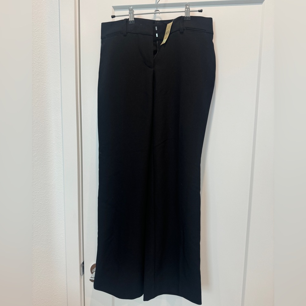Loft Julia trouser in black size 4P NWT